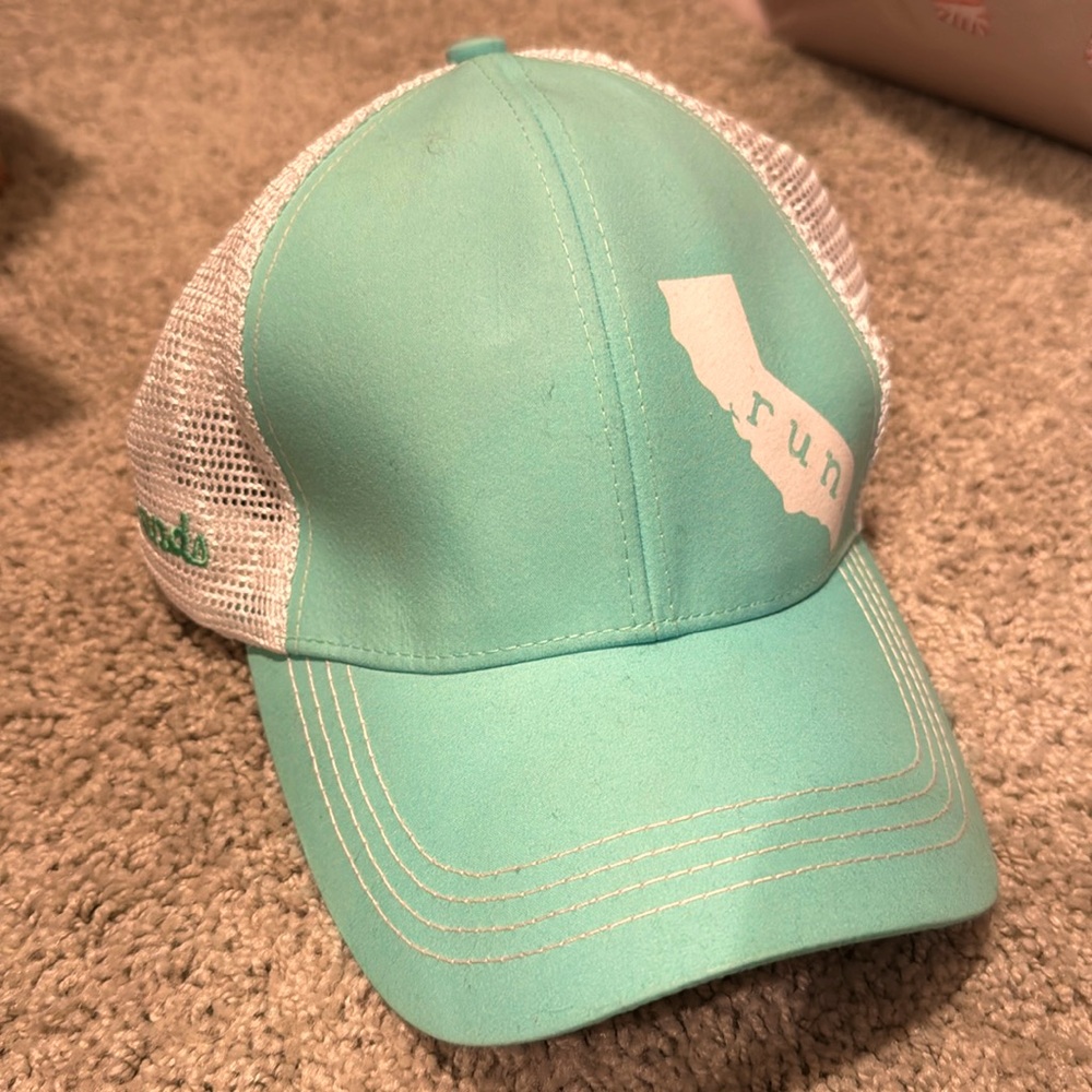 Boco Running hat. CA design w/flag on side. Adjustable.